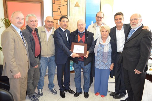 Andora, riconoscimento per i 66 anni di attività di Sergio Torrengo