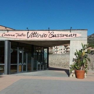 "Storie di una comunità", Borgio Verezzi si racconta sul palco del teatro Gassman