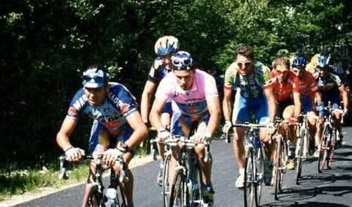 Come nel 1997, il Giro d'Italia torna sulle strade di Sassello
