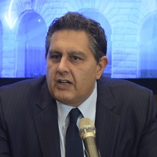 Rigassificatore, il commissario Toti incontra le categorie produttive liguri e savonesi: "Impianto strategico per il paese"