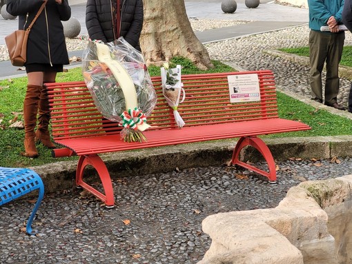 Loano celebra la Giornata contro la violenza sulle donne con una doppia commemorazione, una mostra e un workshop sulle tecniche di autodifesa Loano celebra la Giornata contro la violenza sulle donne con una doppia commemorazione, una mostra e un workshop sulle tecniche di autodifesa