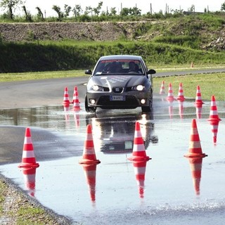 Incidenti mortali, parla il pilota Capriotti: "le scuole guida dovrebbero insegnare come gestire la macchina in condizioni critiche"