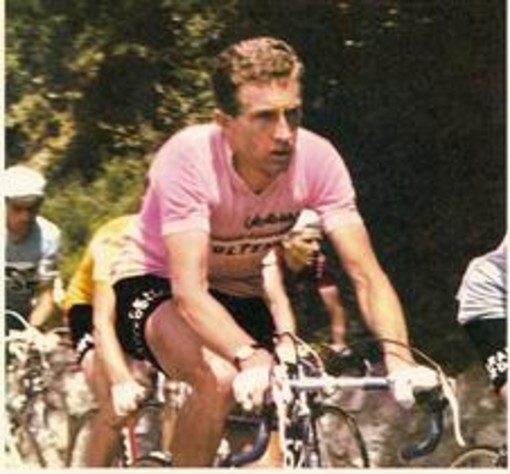 Il pluricampione di ciclismo Gianni Motta ha ricevuto il titolo di &quot;Amico di Alassio&quot;