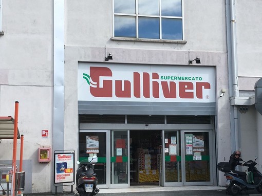 Savona, tentata rapina al "Gulliver" di via Schiantapetto: arrestato dai carabinieri