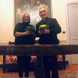 Nella foto: Ginetta Perrone (vicepresidente Centro Aiuto Vita Ingauno) e Mons. Guglielmo Borghetti, Vescovo della Diocesi Albenga-Imperia