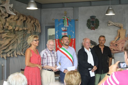Comitiva tedesca da 40 anni torna in vacanza a Borgio Verezzi Comitiva tedesca da 40 anni torna in vacanza a Borgio Verezzi