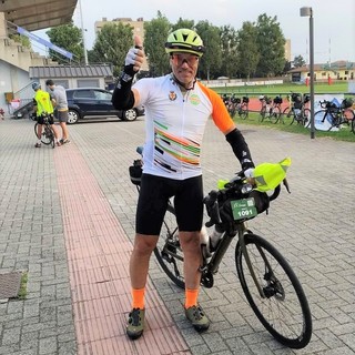 Randonneur porta il nome di Albenga in giro per l’Europa: a Claudio Garrione una targa dal sindaco Tomatis