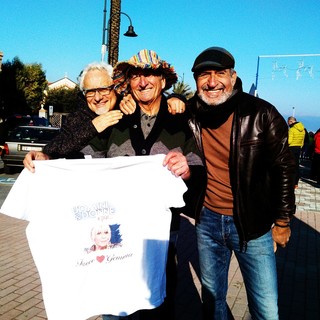 Nella foto, da sx: Gino Rapa, Gianfranco "Feroce" Radini e Sergio Giusto dei "Fieui di Caruggi"