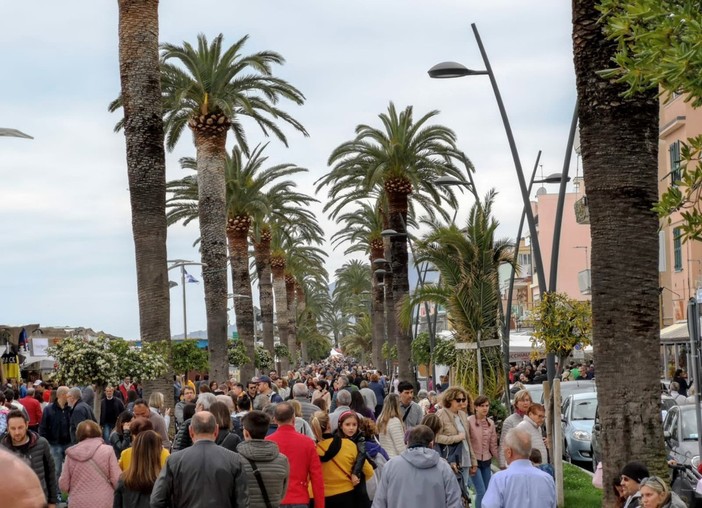 "Gli Ambulanti di Forte dei Marmi®” ad Albissola Marina domenica 29 dicembre