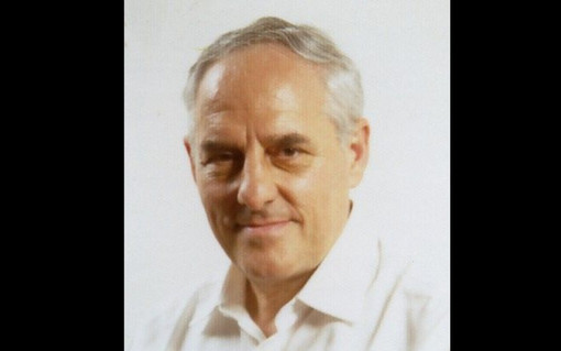 Addio a Giancarlo Veglio, ex sindaco di Cortemilia e protagonista della lotta all’Acna. Indossò le maglie di Savona e Cairese Addio a Giancarlo Veglio, ex sindaco di Cortemilia e protagonista della lotta all’Acna. Indossò le maglie di Savona e Cairese