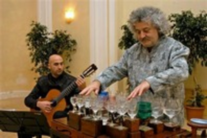 Borgio: spettacolo musicale col fascino del Cristallormonio