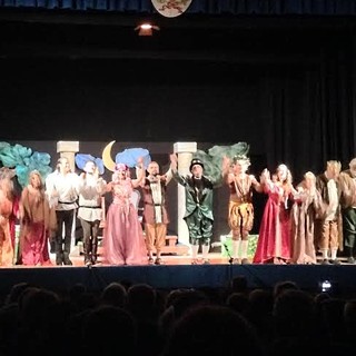 "Sogno di una notte di mezza estate": pienone al teatro di Pietra Ligure