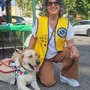 Silvia Gullino, presidente del Lions Club Bra Host, con un cane guida