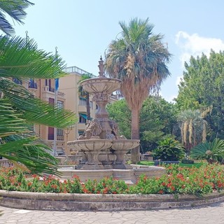 “Alassio di Venerdì”: Sergia Monleone presenza il suo romanzo “La ragione dell'inganno. Una nuova indagine per il commissario Primo Miraggio" “Alassio di Venerdì”: Sergia Monleone presenza il suo romanzo “La ragione dell'inganno. Una nuova indagine per il commissario Primo Miraggio"