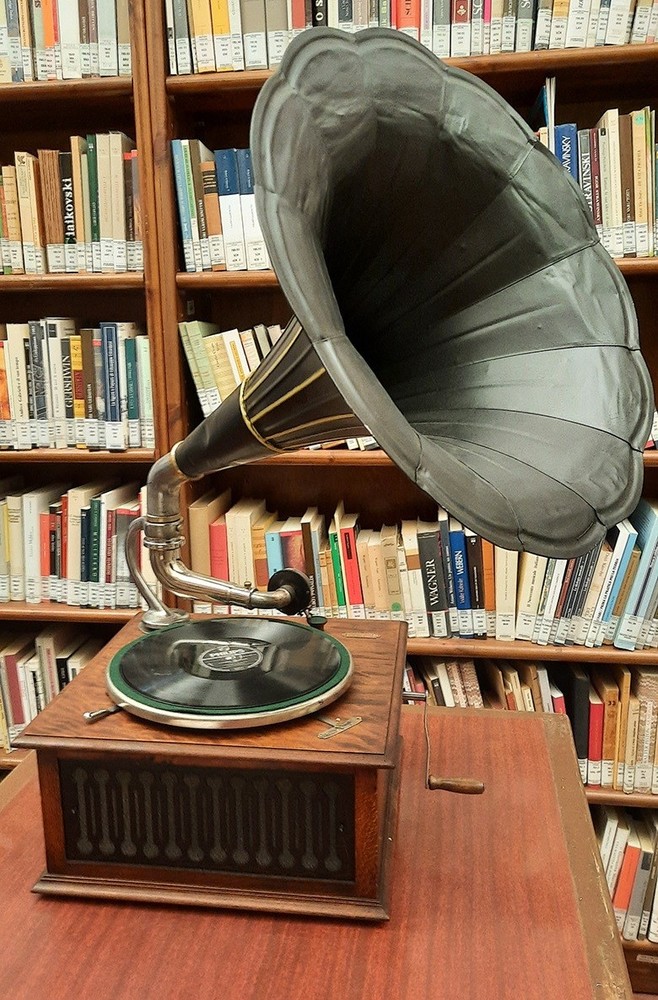 Finalborgo, il 16 marzo l'incontro "Come ascoltavamo la musica cent’anni fa" Finalborgo, il 16 marzo l'incontro "Come ascoltavamo la musica cent’anni fa"