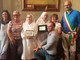 Nelle foto: una nutrita rappresentanza del consiglio comunale ha reso omaggio alle suore. Il sindaco Ugo Frascherelli, il vicesindaco Andrea Guzzi, gli assessori Clara Brichetto, Marilena Rosa e Delia Venerucci, il consigliere Delfio Dall'Ara Nelle foto: una nutrita rappresentanza del consiglio comunale ha reso omaggio alle suore. Il sindaco Ugo Frascherelli, il vicesindaco Andrea Guzzi, gli assessori Clara Brichetto, Marilena Rosa e Delia Venerucci, il consigliere Delfio Dall'Ara