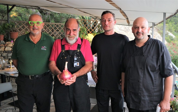 Giorgione a cena ad Andora prima della conferenza "s'innamora" della belendina (le FOTO esclusive)