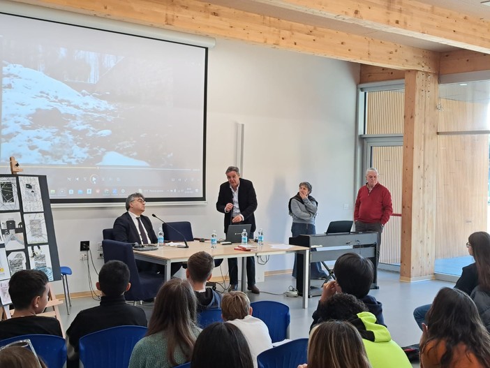 Giorno della Memoria, ad Alassio gli studenti hanno incontrato l’on. Emanuele Fiano