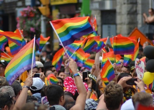 Liguria Rainbow: &quot;Bucci si dissocia dal Gay Pride, ma non da chi diffonde testi antisemiti&quot;
