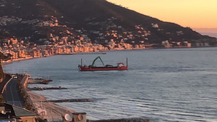 Alassio, ecco la "Gino Cucco": al via i lavori di ripascimento (FOTO)