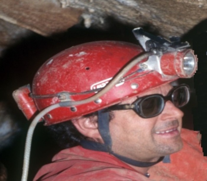 Giorgio Dal Bo nel 1987, nel corso dell’esplorazione del Buranco di Bardineto Giorgio Dal Bo nel 1987, nel corso dell’esplorazione del Buranco di Bardineto