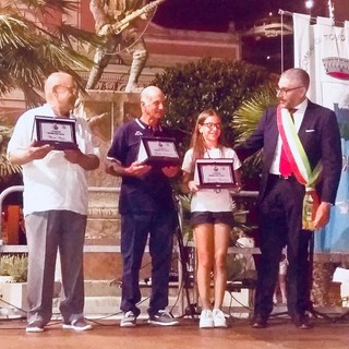 Tovo San Giacomo in festa per il "Giacomino d'oro": ieri sera le premiazioni in piazza Don Zunino