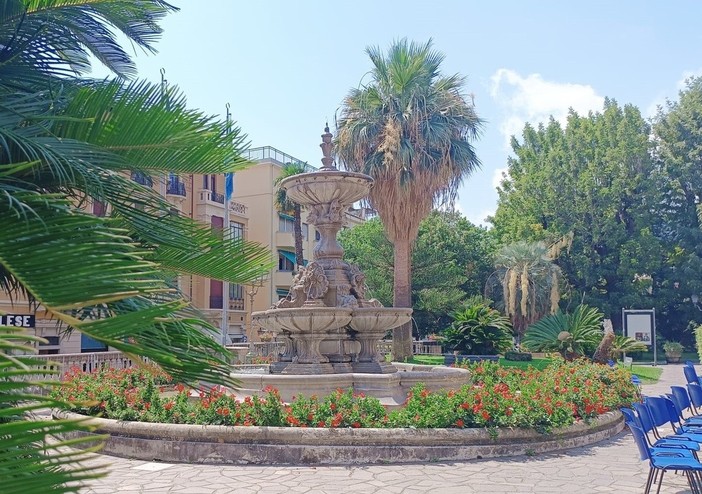 “Alassio di Venerdì”: Sergia Monleone presenza il suo romanzo “La ragione dell'inganno. Una nuova indagine per il commissario Primo Miraggio" “Alassio di Venerdì”: Sergia Monleone presenza il suo romanzo “La ragione dell'inganno. Una nuova indagine per il commissario Primo Miraggio"