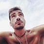 Savona, si tuffa in acqua e salva un 29enne dall'annegamento: "Mi hanno applaudito, ma nessuno mi ha aiutato" Savona, si tuffa in acqua e salva un 29enne dall'annegamento: "Mi hanno applaudito, ma nessuno mi ha aiutato"