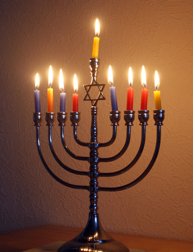A Savona torna la festa ebraica di Hanukkah A Savona torna la festa ebraica di Hanukkah
