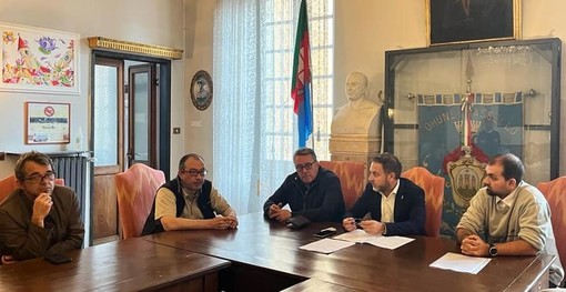 Allarme lupi, a Sassello sale la paura: organizzato un sopralluogo da Regione Liguria Allarme lupi, a Sassello sale la paura: organizzato un sopralluogo da Regione Liguria
