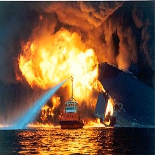 Pollex 2011: lunedì simulazione d'emergenza ambientale in mare, a Vado Ligure Pollex 2011: lunedì simulazione d'emergenza ambientale in mare, a Vado Ligure