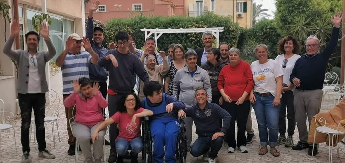 Pietra, incontro tra i ragazzi seguiti dal Lebenshilfe di Offenburg e alcuni ospiti de "La Marinella"