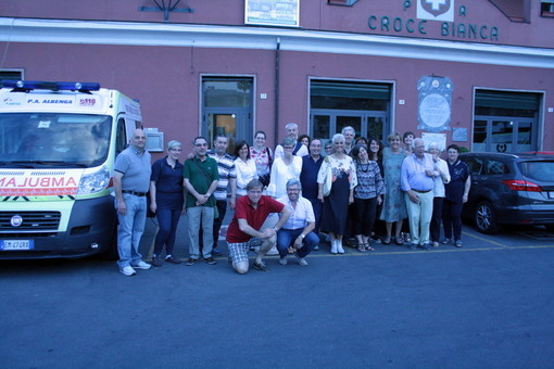 Reunion dei militi della Croce Bianca di Albenga, tra i ricordi di cosa voleva dire essere volontario nel 1983 (FOTO)