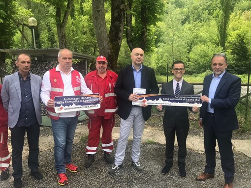 “Aggiungi un posto a tavola” a Loano, inaugurato il nuovo mezzo donato alla Croce Rossa di Visso