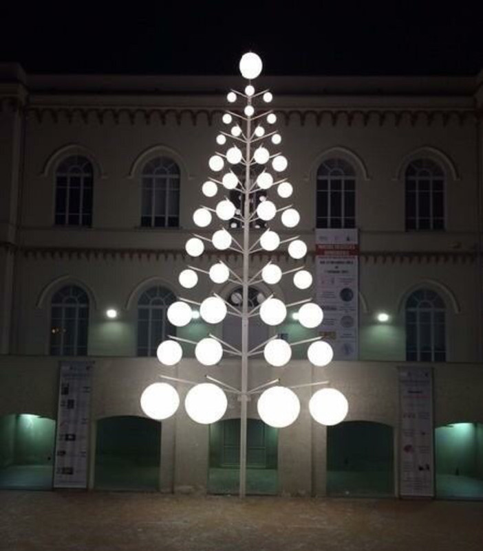 Cairo entra nel clima delle festività con il pranzo "Natale Insieme" e l'iniziativa pro riciclo "EcoNatale"