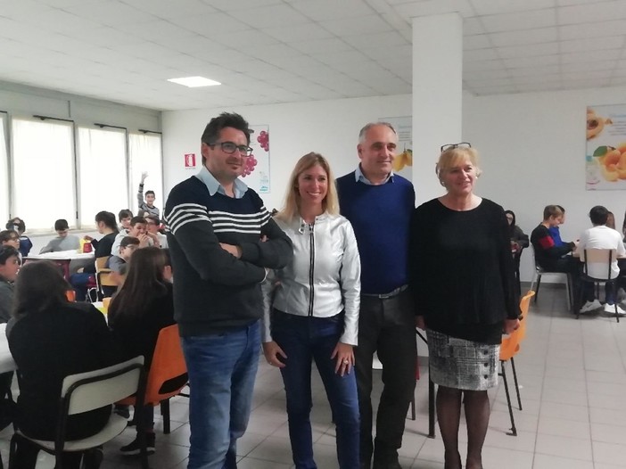 Albisola Superiore, per Natale arriva nelle scuole il menù dei ragazzi Albisola Superiore, per Natale arriva nelle scuole il menù dei ragazzi