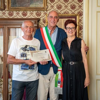 Da 50 anni in vacanza ad Alassio: premiato turista fedele Da 50 anni in vacanza ad Alassio: premiato turista fedele
