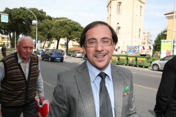 Savona: giallo su Facebook, punito Andrea Bronda Savona: giallo su Facebook, punito Andrea Bronda