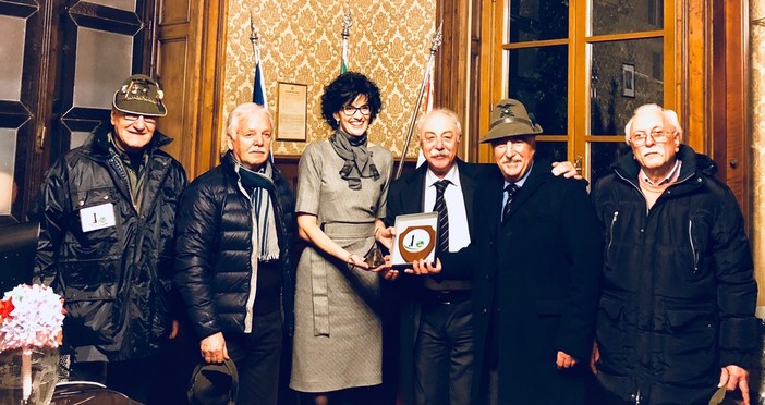 Savona, la sezione Alpini di Savona ha incontrato il sindaco Ilaria Caprioglio (FOTO)