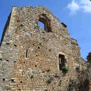 Ad Andora nasce il "Comitato per il Castello": firma per segnalarlo al FAI