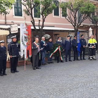 25 aprile, celebrazioni anche a Laigueglia: "Ricordiamo con gratitudine coloro che contribuirono al raggiungimento della libertà" 25 aprile, celebrazioni anche a Laigueglia: "Ricordiamo con gratitudine coloro che contribuirono al raggiungimento della libertà"