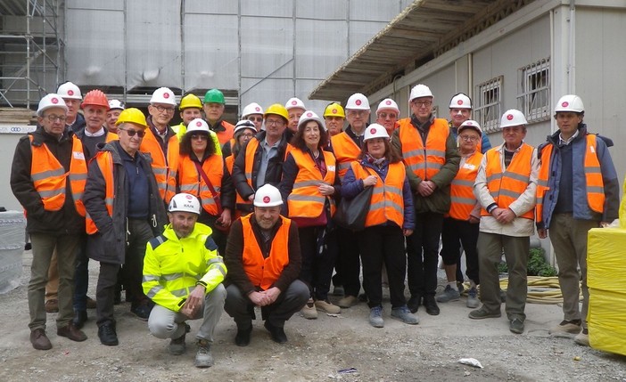 Visita della Consulta Culturale Savonese al cantiere del Vecchio-e-nuovo San Paolo Visita della Consulta Culturale Savonese al cantiere del Vecchio-e-nuovo San Paolo