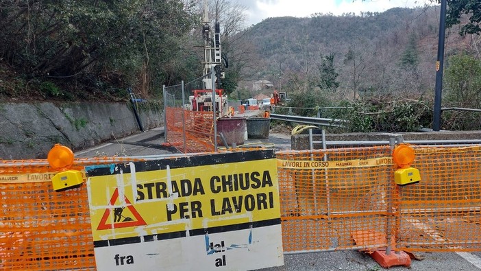 Frana sulla Sp12 al Santuario, la Provincia: "Prevediamo di aprire a senso alternato la settimana del 13 maggio" Frana sulla Sp12 al Santuario, la Provincia: "Prevediamo di aprire a senso alternato la settimana del 13 maggio"
