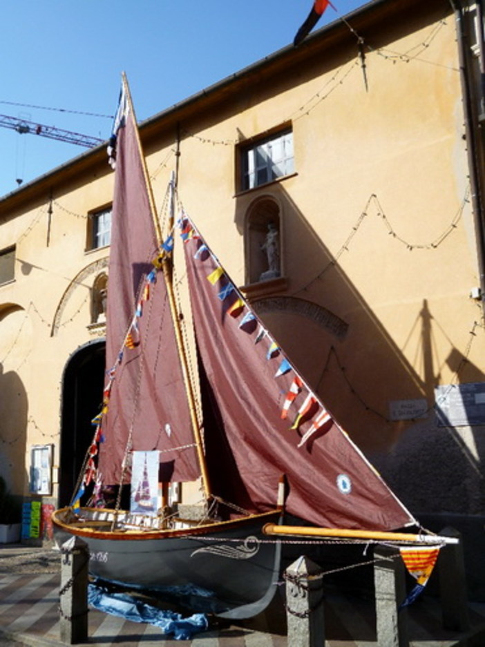 Varazze a Villefranche tra le barche storiche armate a vela latina Varazze a Villefranche tra le barche storiche armate a vela latina