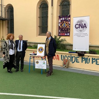 Alassio, le terze medie dell'Istituto Ollandini a lezione di drone con Lions e CNA Savona Alassio, le terze medie dell'Istituto Ollandini a lezione di drone con Lions e CNA Savona