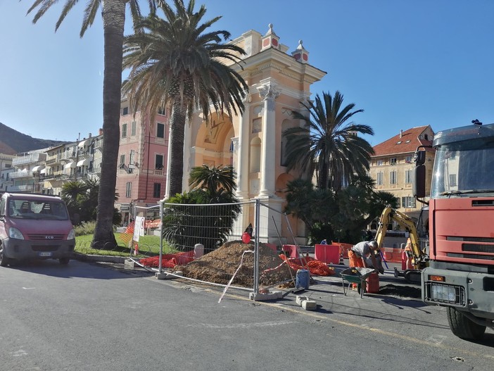 Finalmarina cambia ancora volto. L'assessore Guzzi: "Riqualificazione pensata per i pedoni" Finalmarina cambia ancora volto. L'assessore Guzzi: "Riqualificazione pensata per i pedoni"