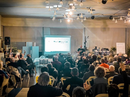 Finale, successo per la serata con il "Meteorologo Ignorante" organizzata da Condifesa Liguria