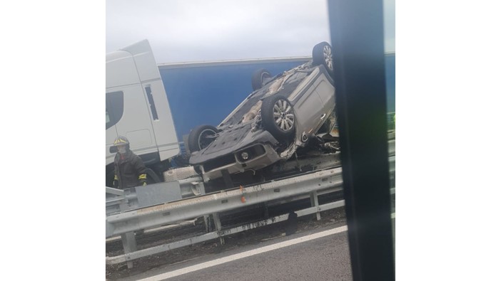 Incidente in autostrada tra Savona e Albisola, soccorsi mobilitati e diversi chilometri di coda