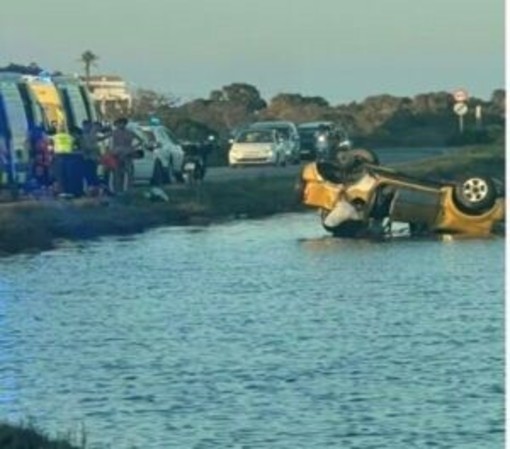 Carabinieri fuori servizio salvano la vita a una persona a Formentera, il Sim: "Venga loro riconosciuto il giusto merito" Carabinieri fuori servizio salvano la vita a una persona a Formentera, il Sim: "Venga loro riconosciuto il giusto merito"