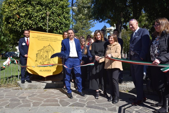 "Donne Coraggiose": inaugurato ad Alassio il percorso nel ricordo di dieci donne che hanno cambiato la storia
